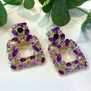 New! Stunning purple crystal dangle earrings!
